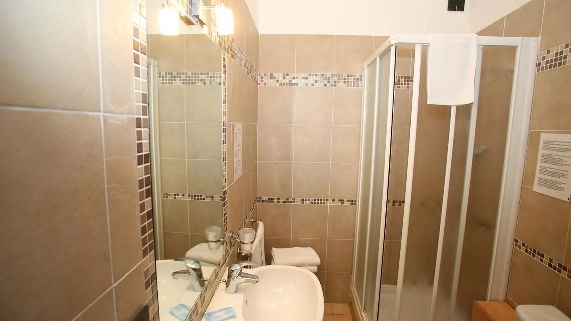 Sakura Inn San Remo Maison d'hôtes